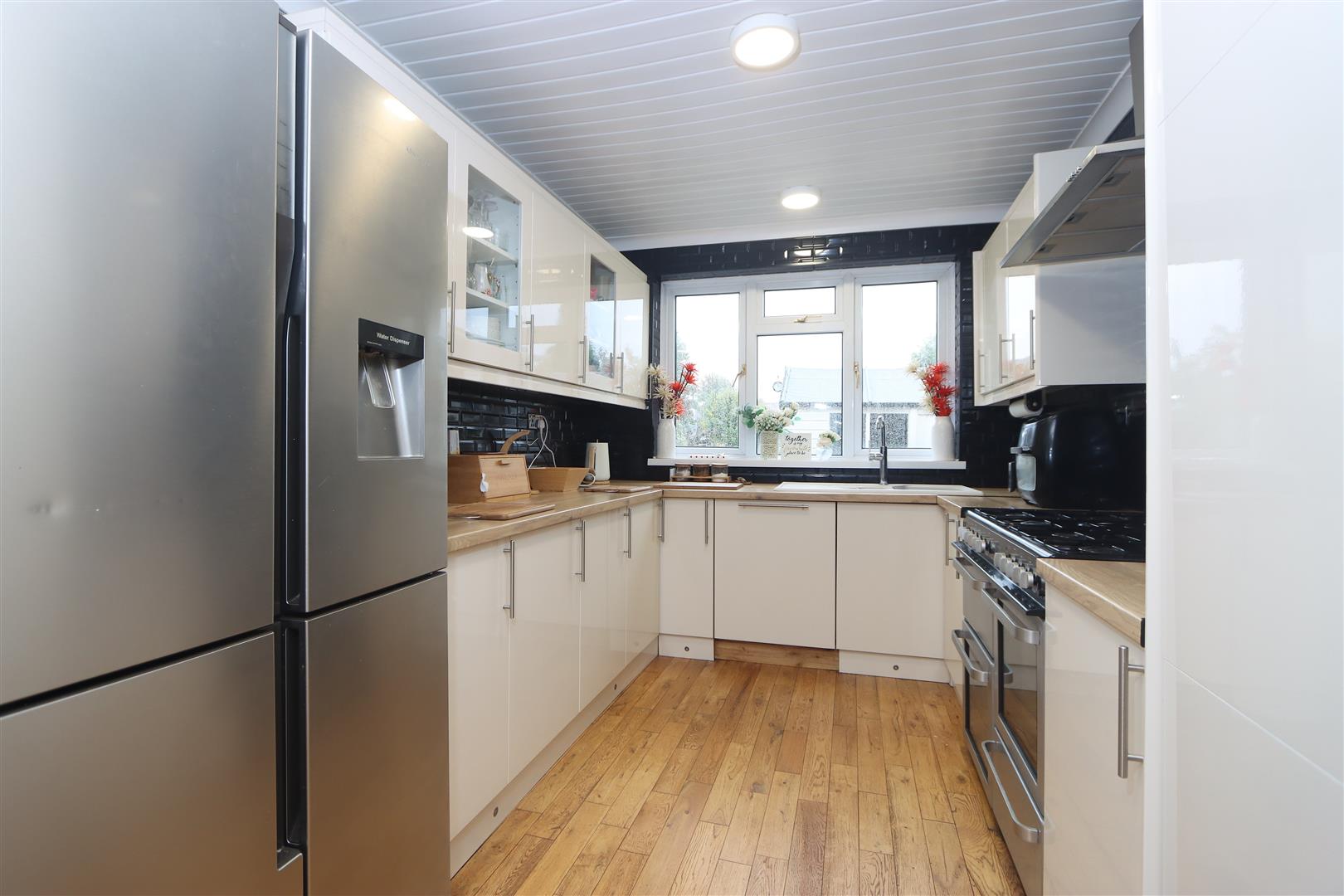 3 bed property in Birmingham Road, Kidderminster